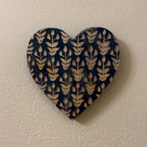 Hobby Lobby Other - Hobby Lobby Heart-Shaped Wall Art in Navy and Beige